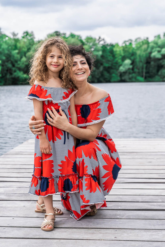 Moeder dochter  jurken - twinning jurken - zomer jurken mama & me - matching summer dresses - mother and daughter matching by Just Like Mommy'z - red off shoulder