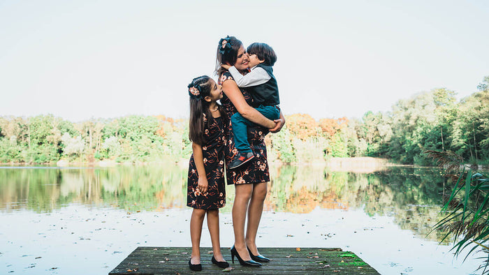 Moeder dochter zoon matching kleding twinning outfits - mama & me mother daughter son outfits by Just Like Mommy'z